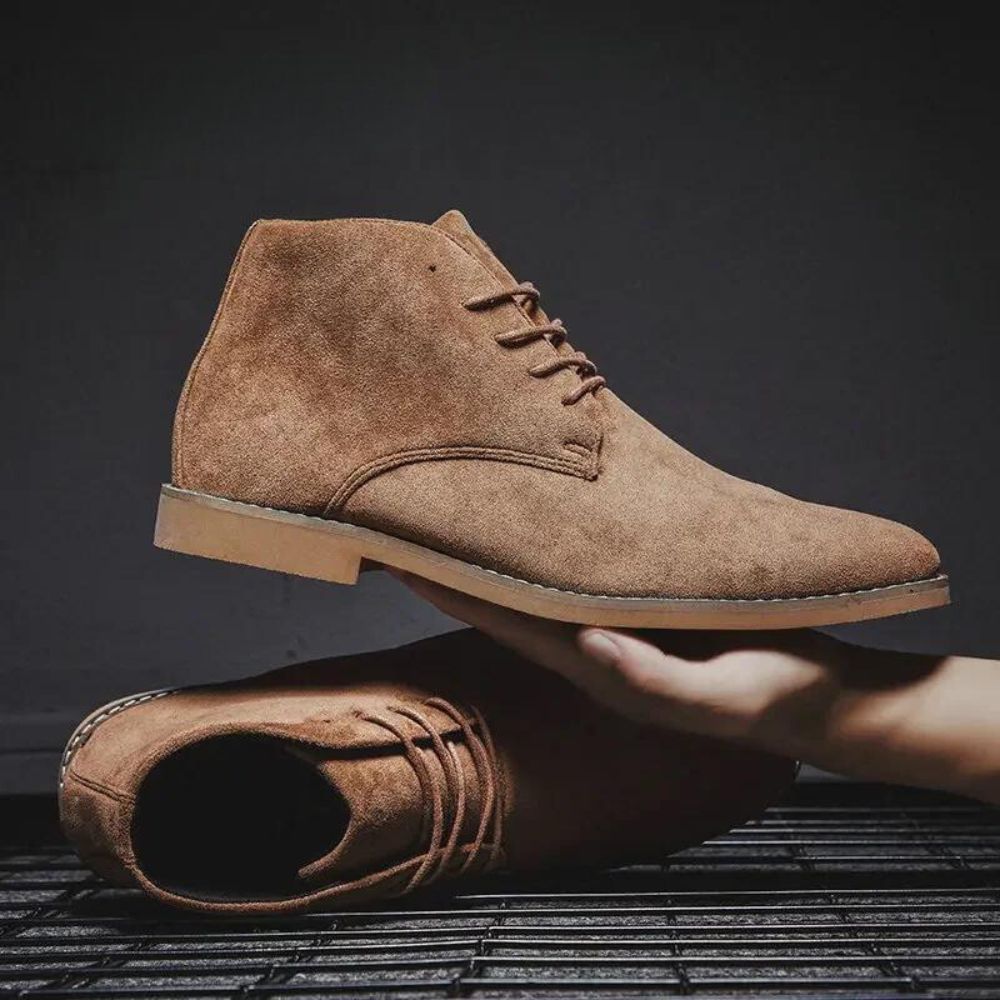 Sinplo Button-Up Cardigan British Suede Boot