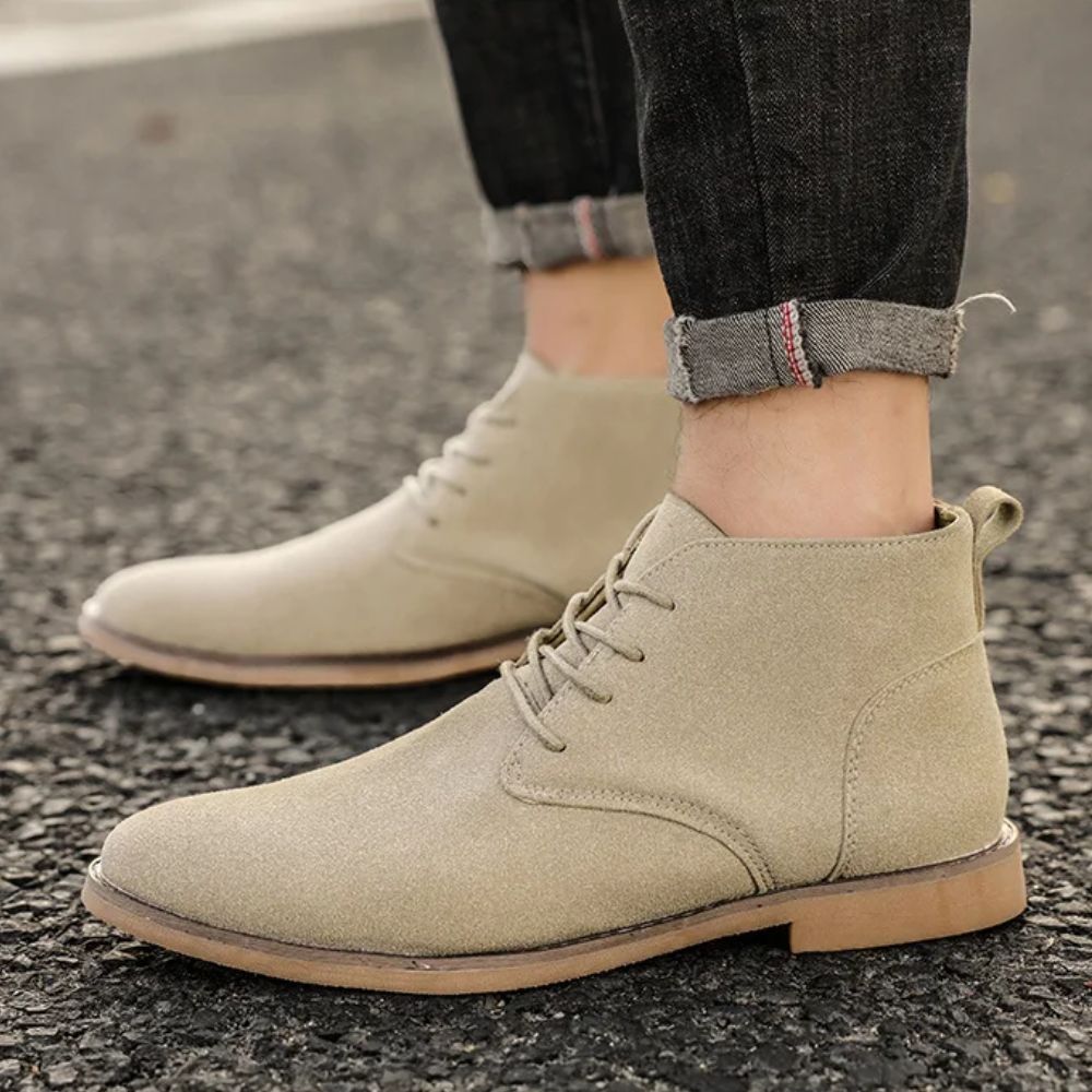 Sinplo Button-Up Cardigan British Suede Boot