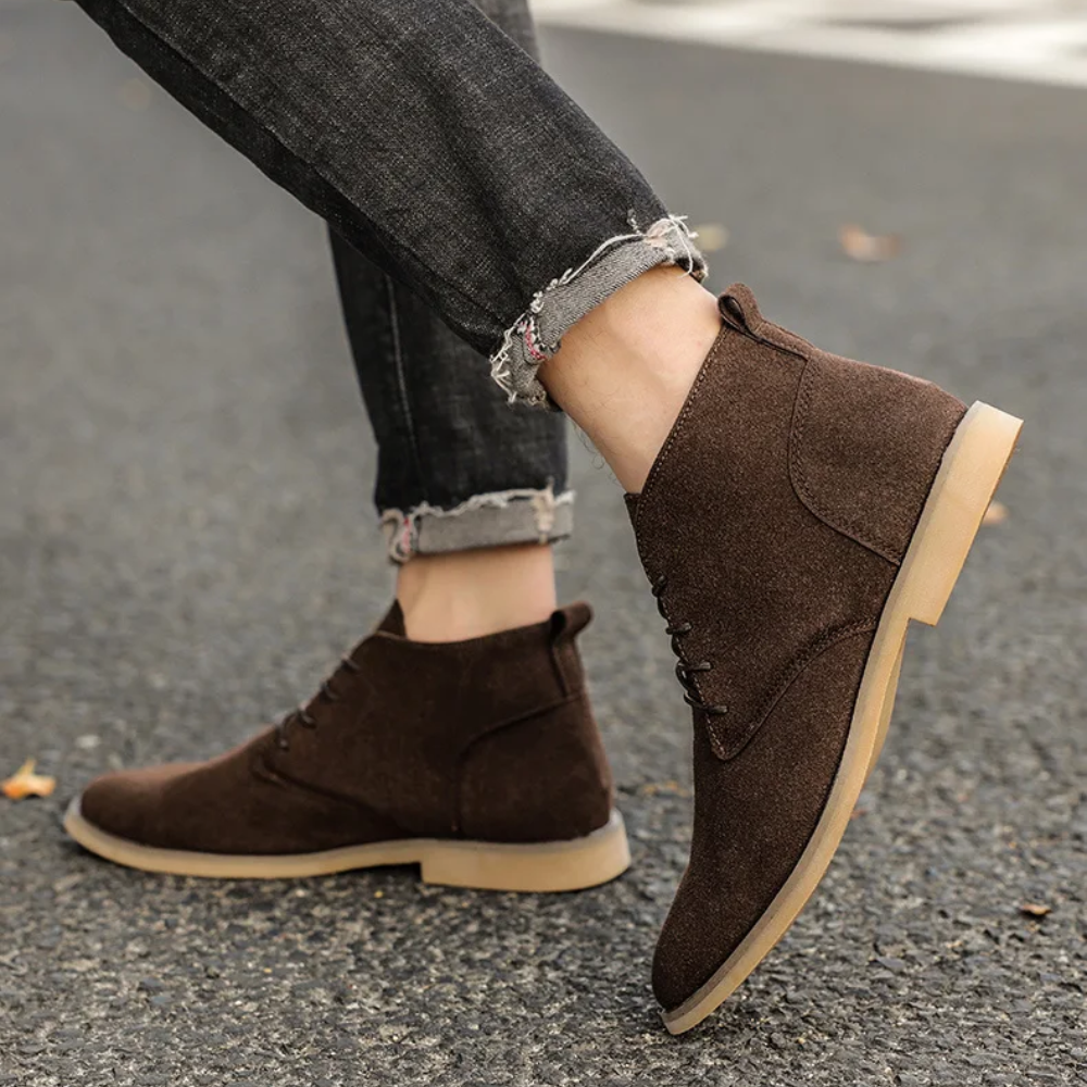 Sinplo Button-Up Cardigan British Suede Boot